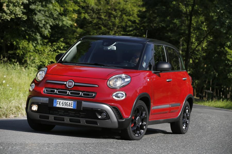  Fiat 500L Cross (330) 2017 года  (фото 1 из 39)